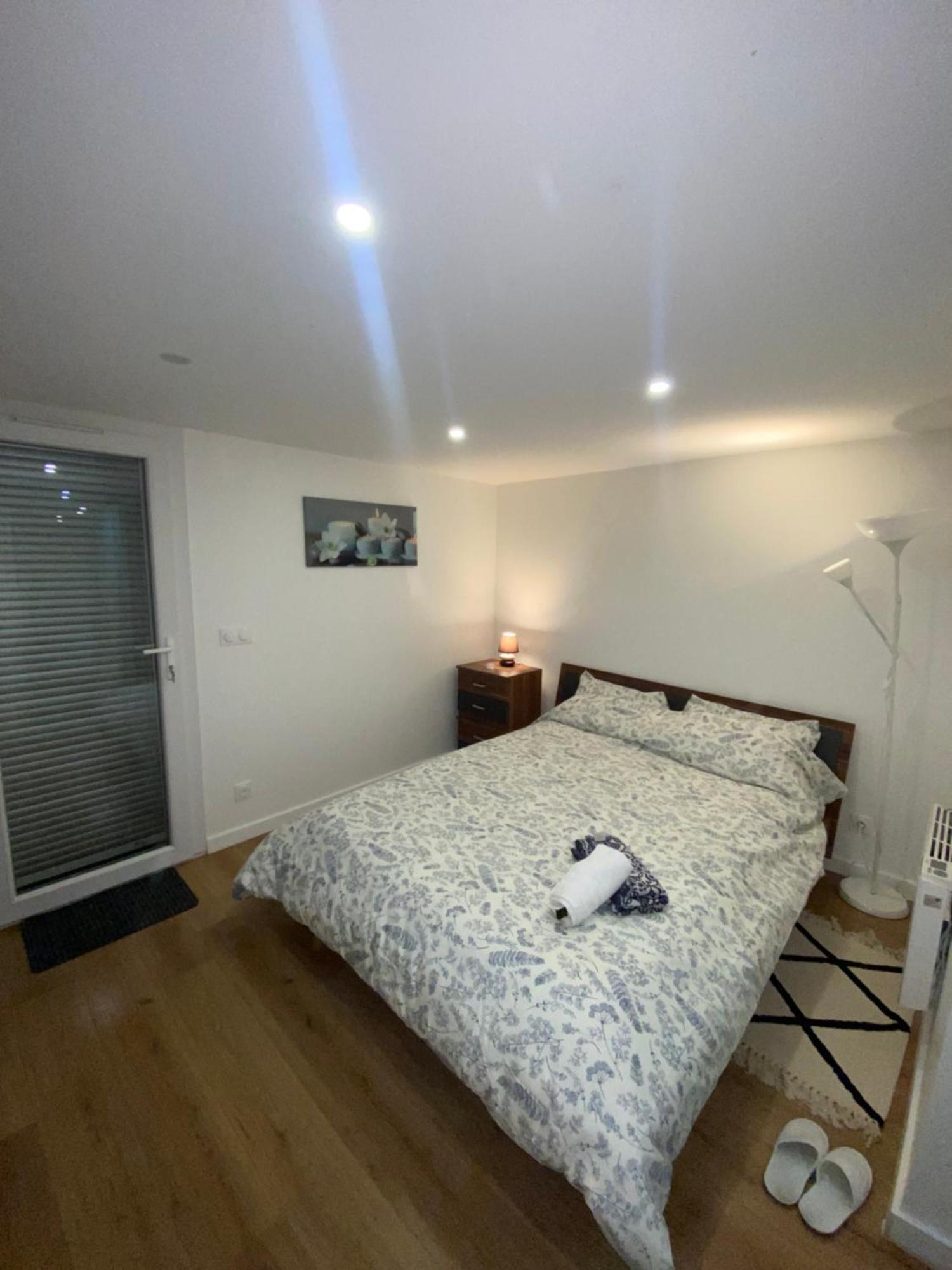 Paris Orly Aeroport Suite アティス・モンス エクステリア 写真