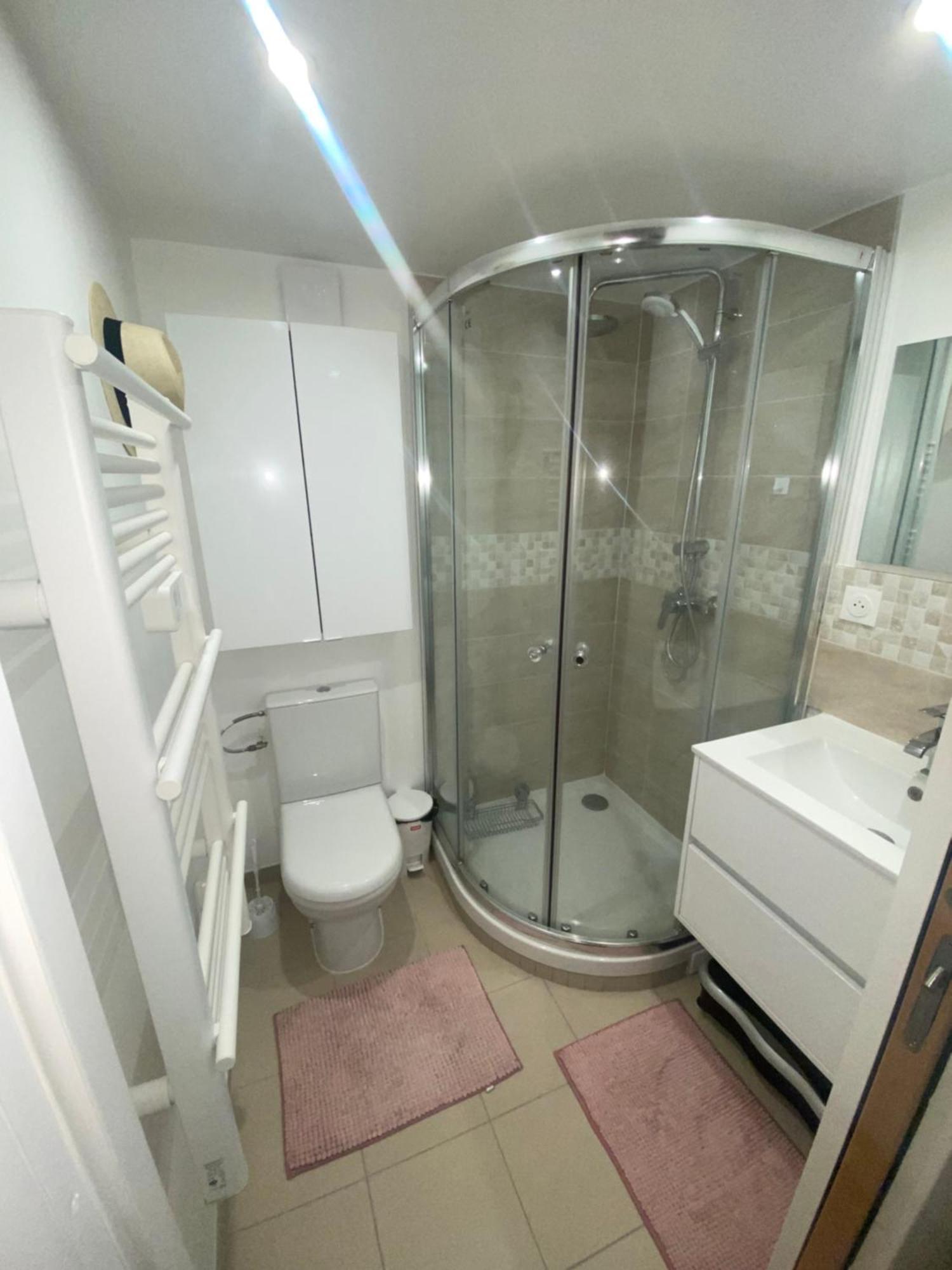 Paris Orly Aeroport Suite アティス・モンス エクステリア 写真